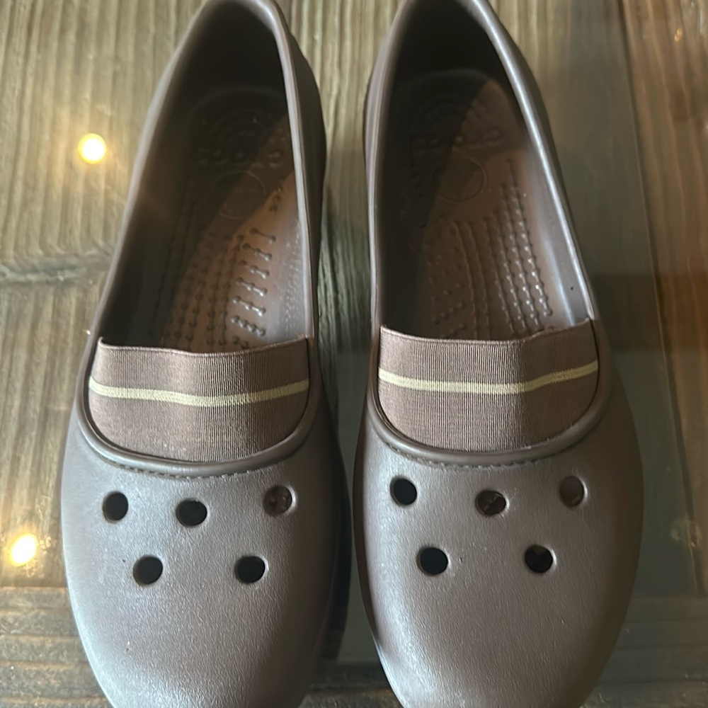 CROCS Shoes Brown Size 7 W Rubber Slip-on